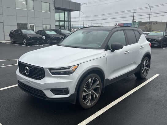 2022 Volvo XC40 T5 AWD R-DESIGN Grey 2022 Volvo XC40 T5 AWD R-DESIGN Grey