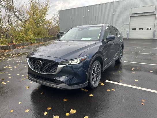 Mazda CX-5 GT AWD TOIT MAGS CAMÉRA DE RECUL SIEGES CHAUFFANTS CUIR 2023 Bleu Mazda CX-5 GT AWD TOIT MAGS CAMÉRA DE RECUL SIEGES CHAUFFANTS CUIR 2023 Bleu